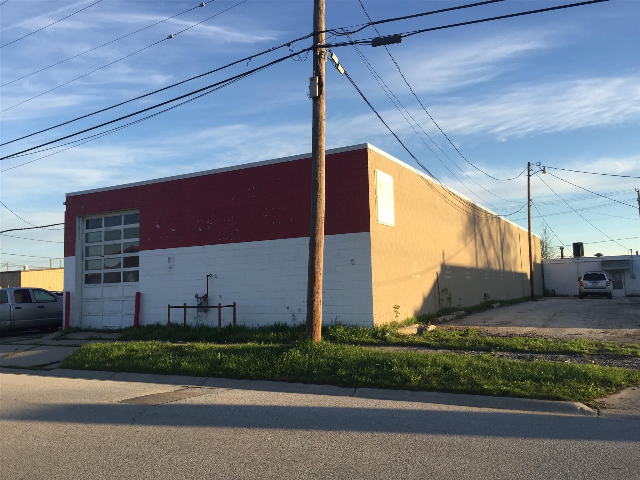 2222 Lapeer Avenue
