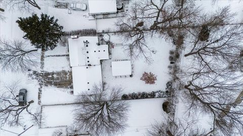 A home in Waterford Twp