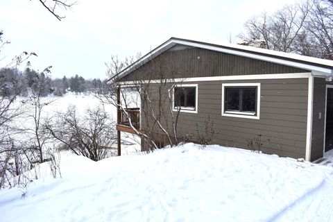 A home in Pleasant Plains Twp