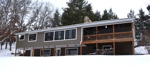 A home in Pleasant Plains Twp