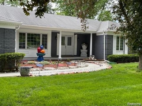 A home in Grand Blanc Twp