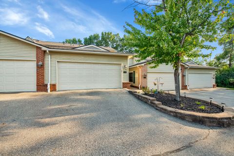 A home in West Bloomfield Twp