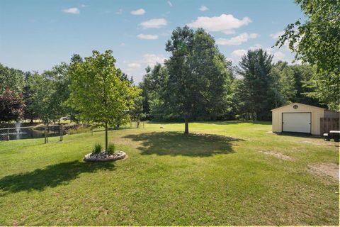 A home in Clam Lake Twp