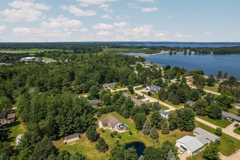 A home in Clam Lake Twp