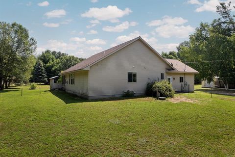 A home in Clam Lake Twp