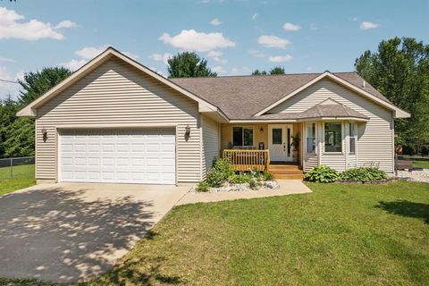 A home in Clam Lake Twp