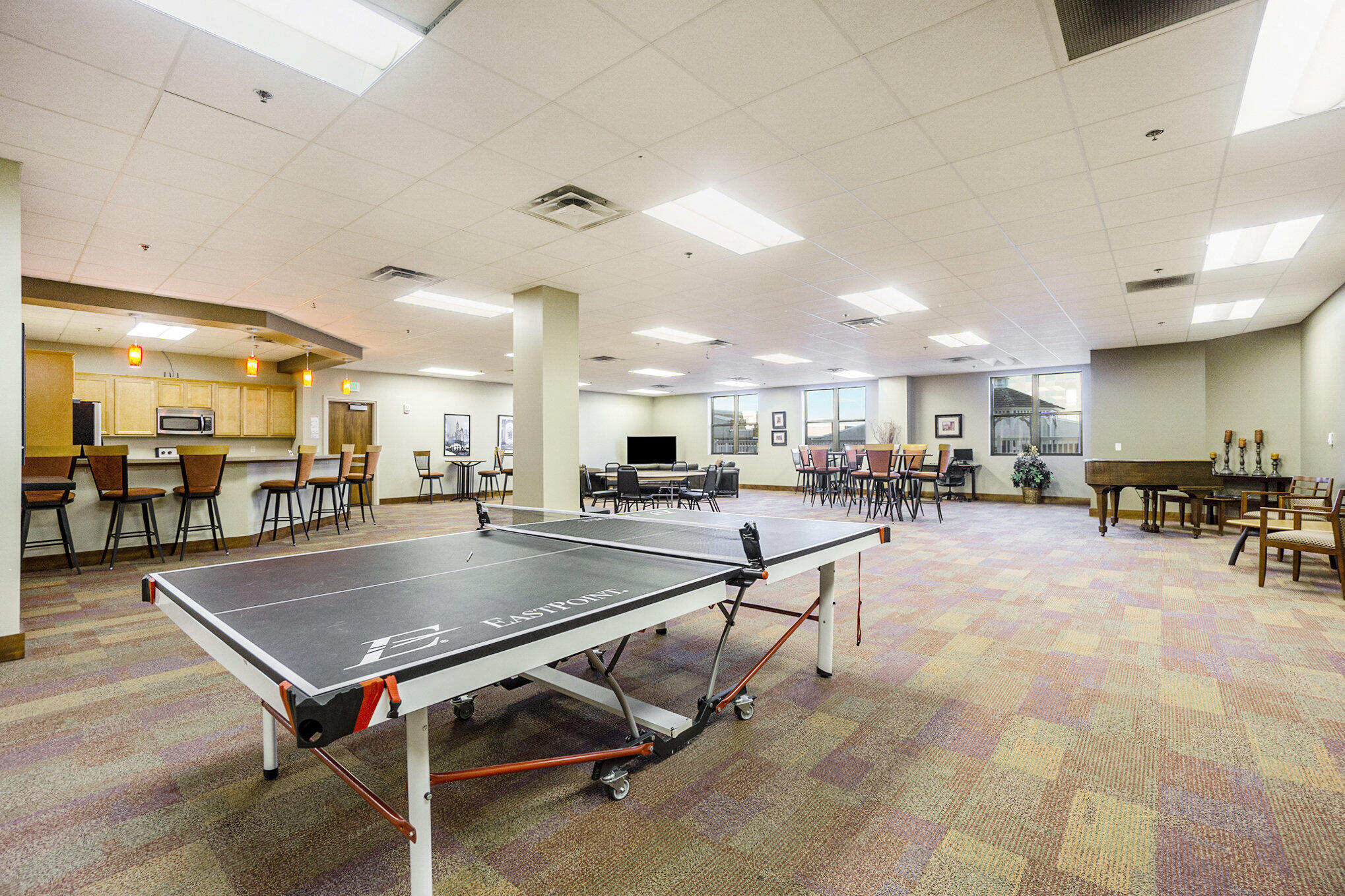 Kalamazoo, Michigan 49007, United States, 2 Bedrooms Bedrooms, ,2 BathroomsBathrooms,Residential,Pending,3874