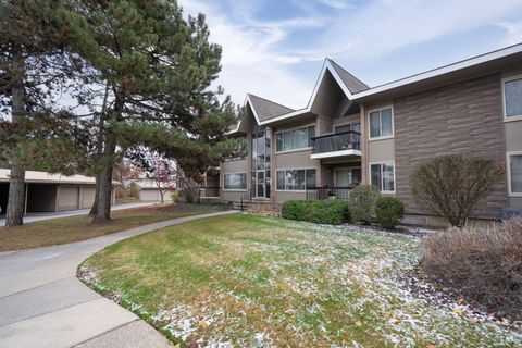 A home in Bloomfield Twp