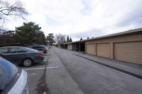 A home in Bloomfield Twp