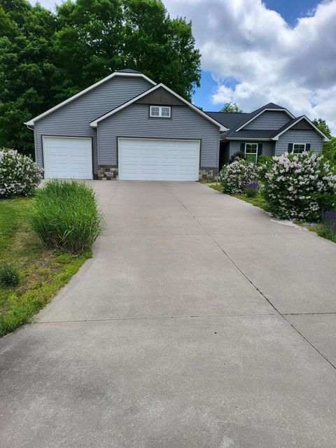 A home in Allendale Twp