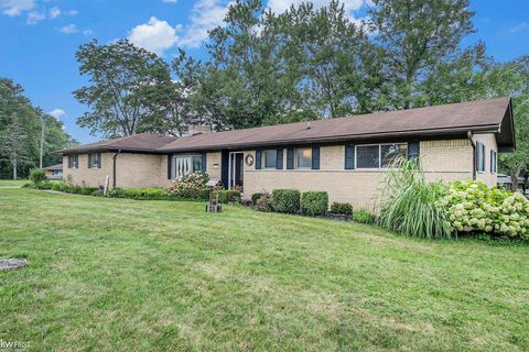 A home in Grand Blanc Twp