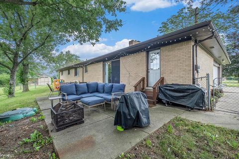 A home in Grand Blanc Twp