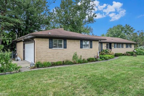 A home in Grand Blanc Twp