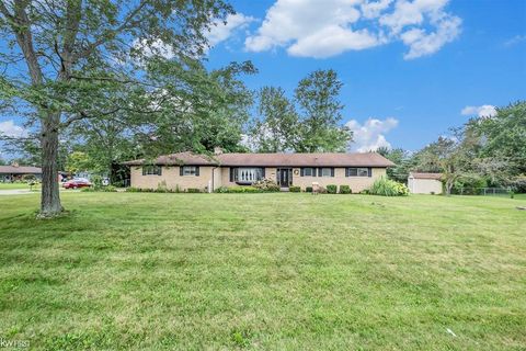 A home in Grand Blanc Twp