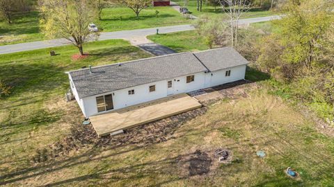 A home in South Haven Twp