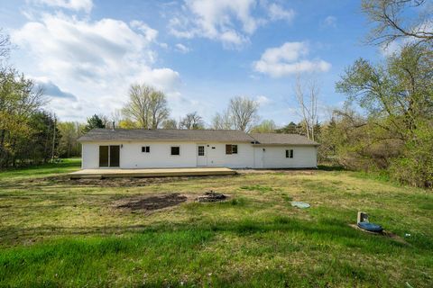 A home in South Haven Twp