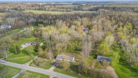 A home in South Haven Twp