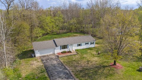 A home in South Haven Twp