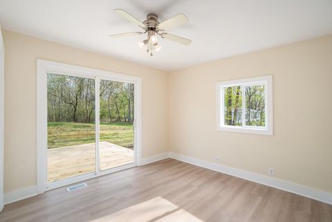 A home in South Haven Twp