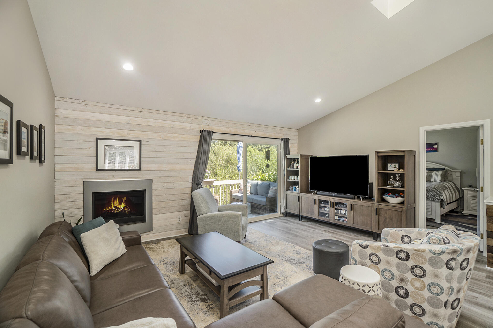 Photo 9 of 38 of 17511 Meadow Wood Road condo