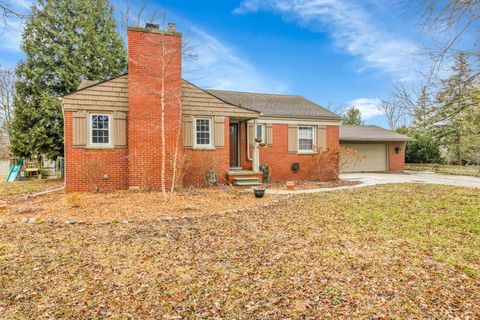 A home in GrosseIleTownship_Wayne