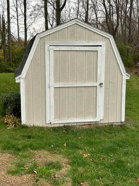 A home in Somerset Twp