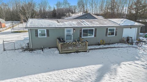 A home in Mt. Morris Twp