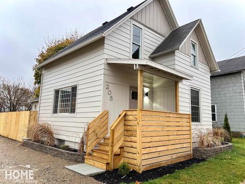 A home in Owosso