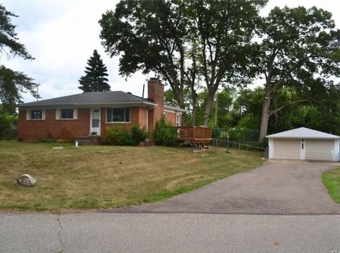 A home in Commerce Twp