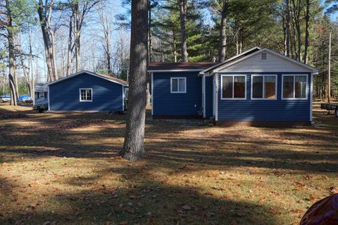 A home in Baldwin Twp