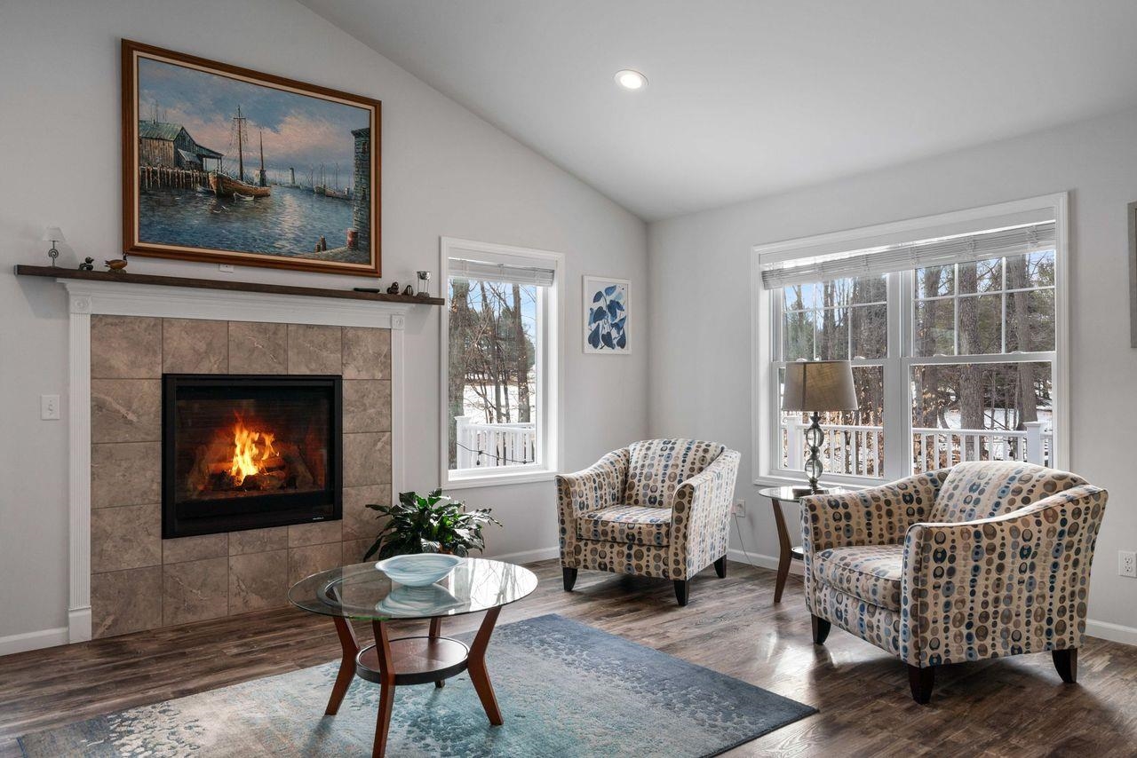 4532 Valley View