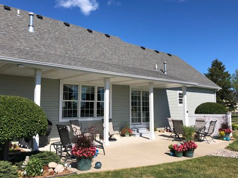 A home in Blumfield Twp