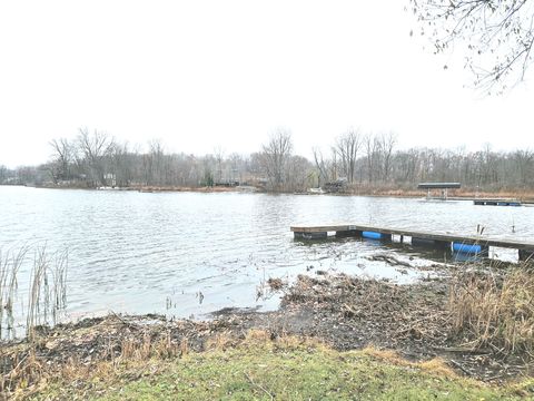 A home in Putnam Twp