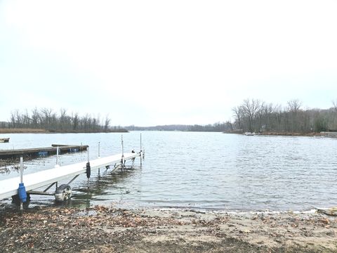 A home in Putnam Twp