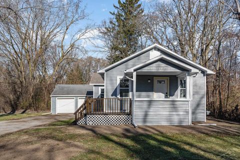 A home in Saginaw Twp