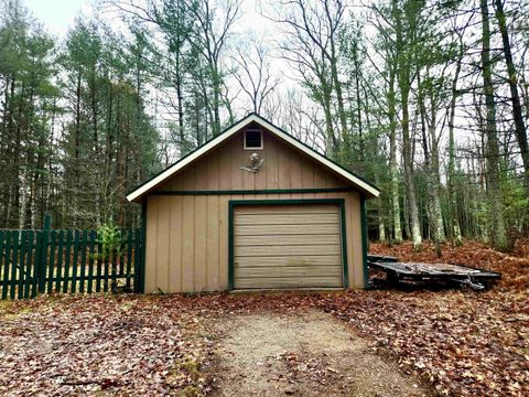 A home in Grayling Twp