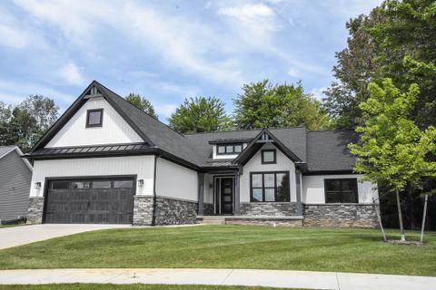 43 Candlelight Court Brighton Township MI 48114