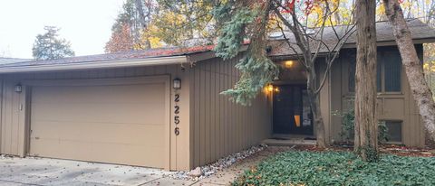 A home in West Bloomfield Twp