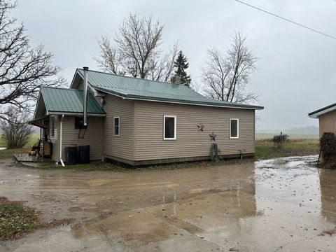 A home in Koylton Twp