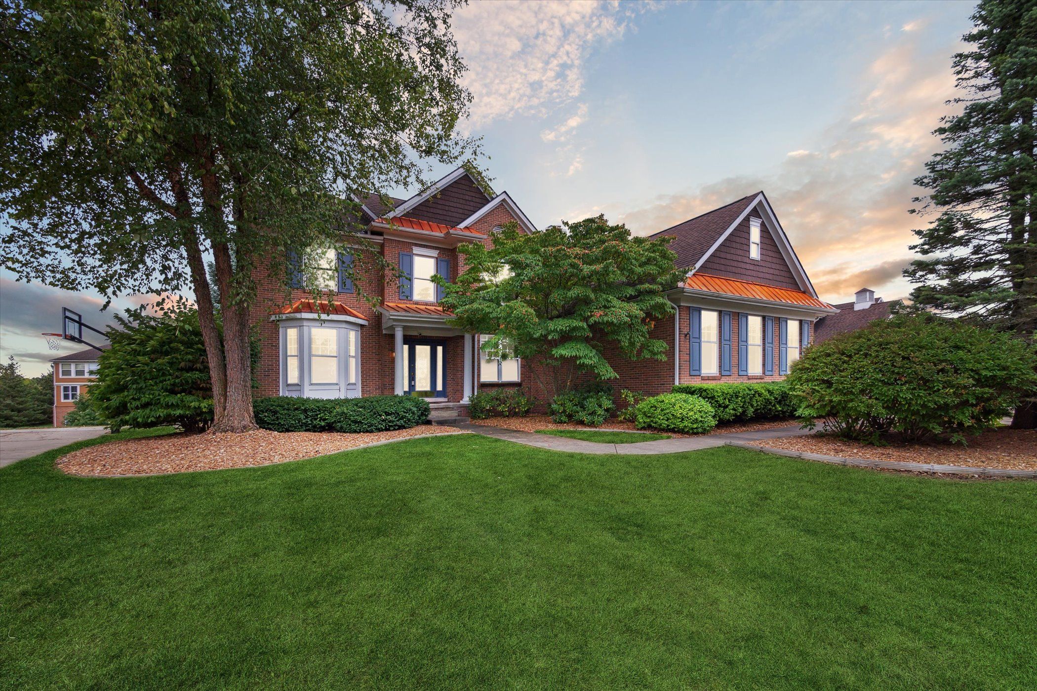 View Commerce Twp, MI 48382 house