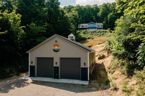 A home in Elmwood Twp