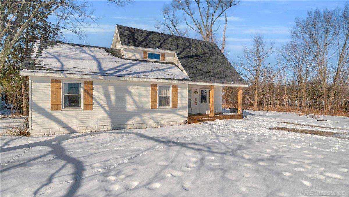 833 Range Road