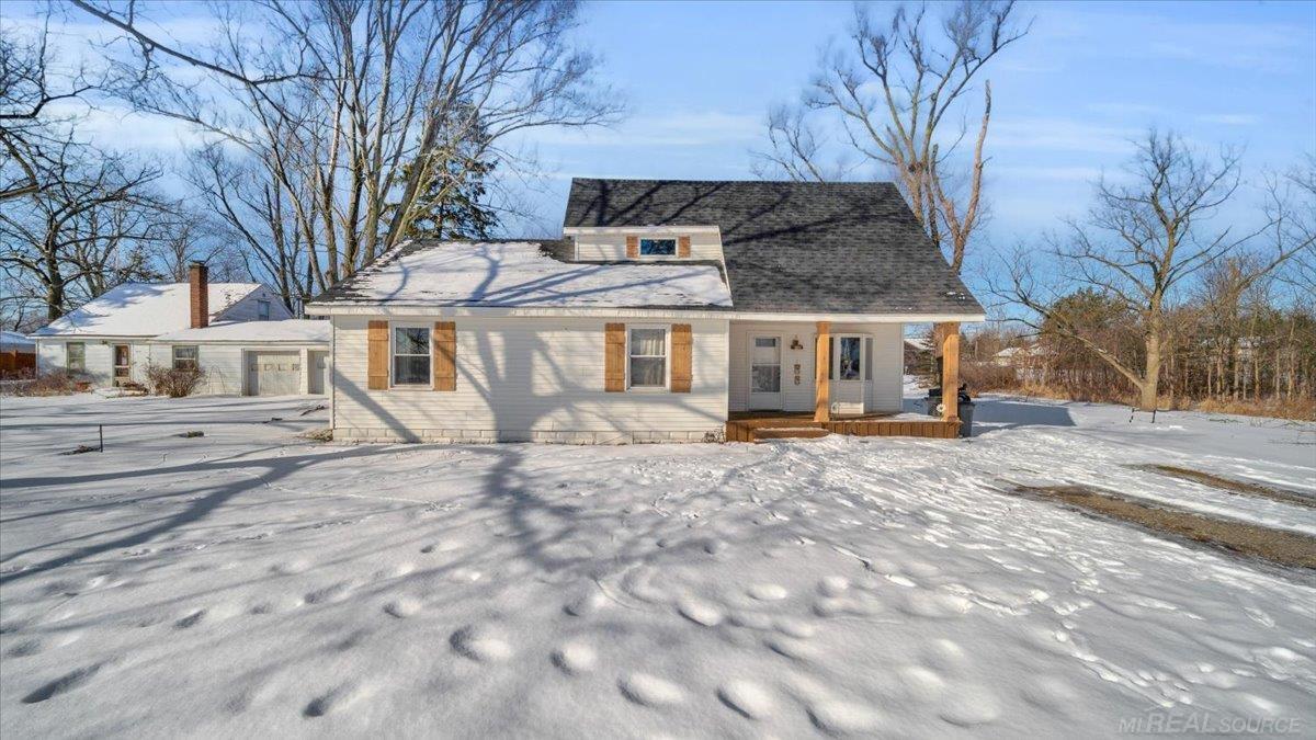 833 Range Road