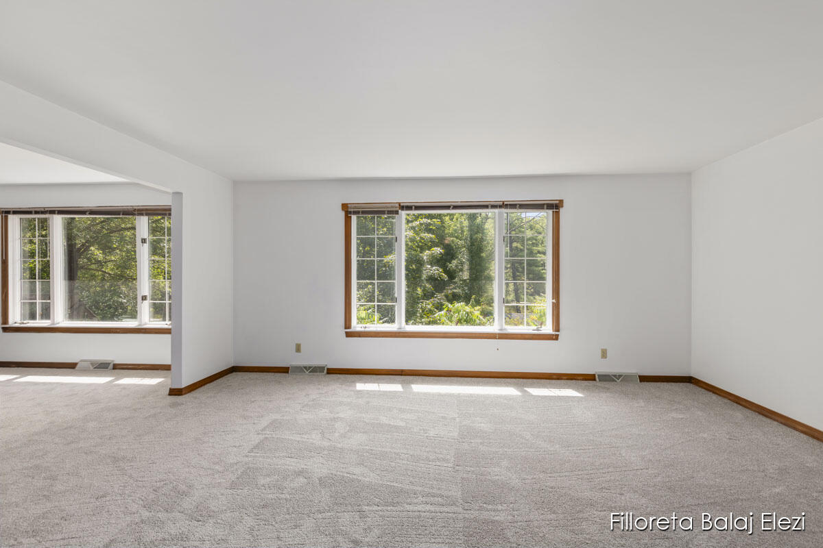 Photo 5 of 20 of 8815 Hebert Drive house