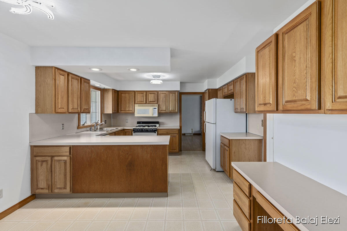 Photo 6 of 20 of 8815 Hebert Drive house