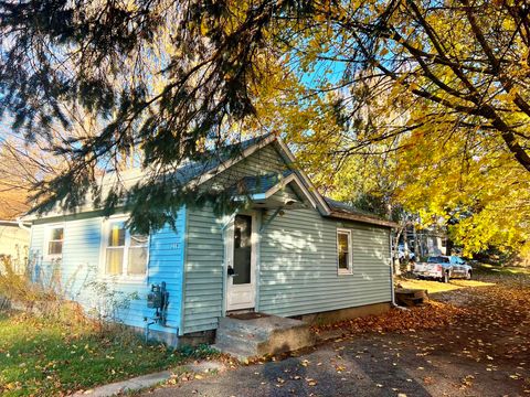 A home in Edmore Vlg