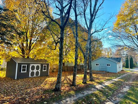 A home in Edmore Vlg