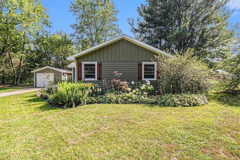 A home in Bear Lake Twp