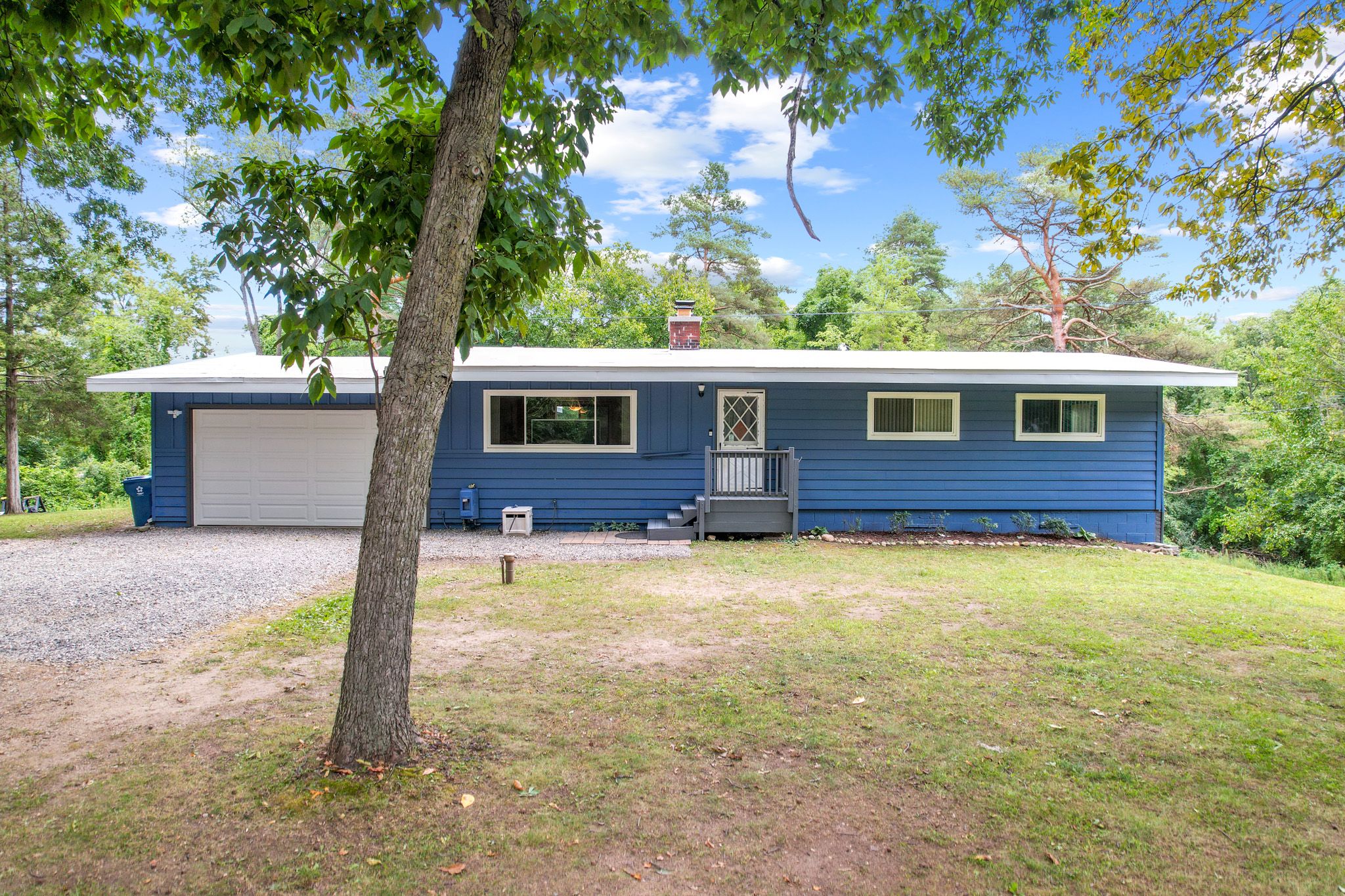 View White Lake Twp, MI 48383 house
