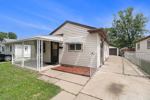 A home in Dearborn Heights